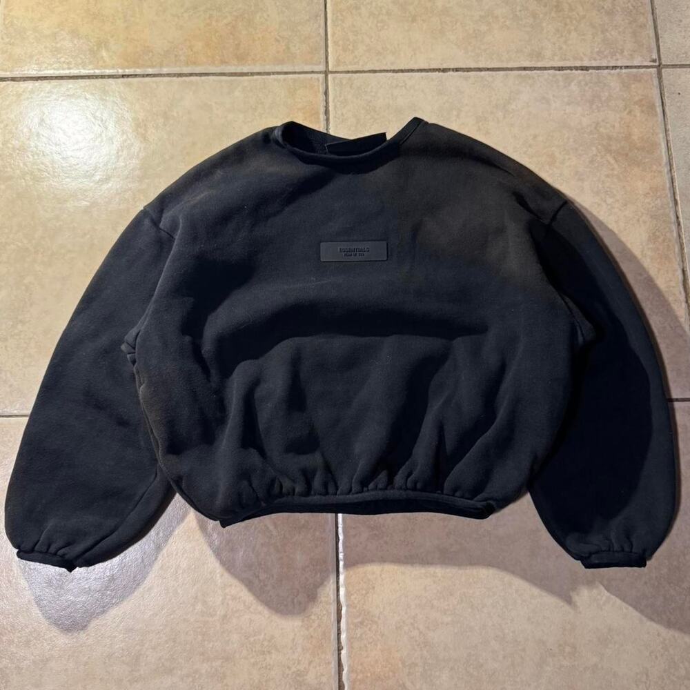Authentic essentials fear of god kids Faded Crewneck Size 8 in Boys
